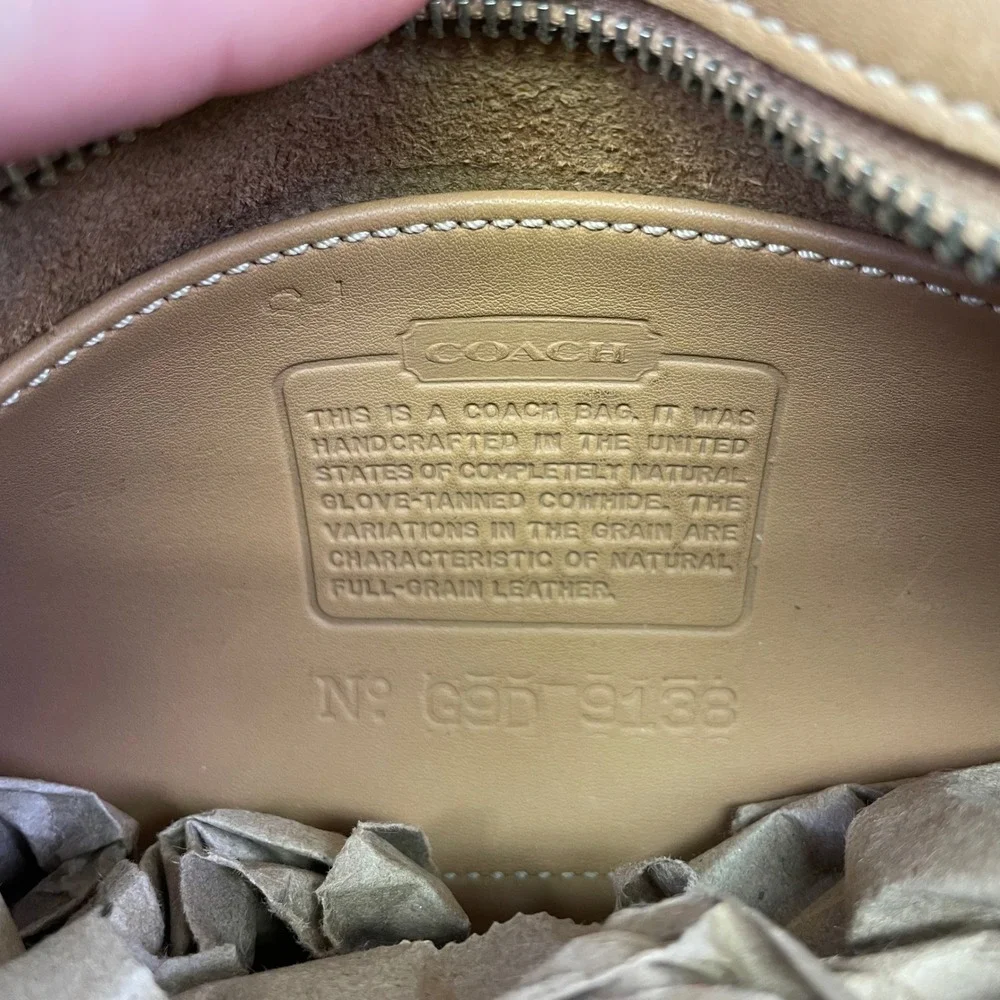 Vintage Coach 9138 British Tan Leather Crossbody Camera Bag Made in USA